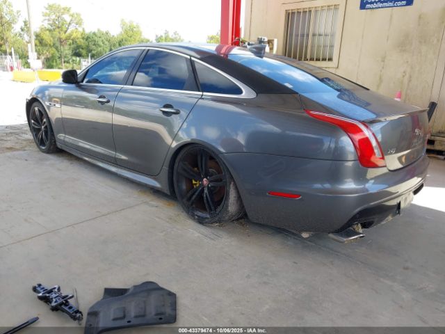 2016 JAGUAR XJ SAJWA1C76G8W02422 Photo 2