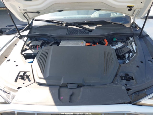 2019 AUDI E-TRON WA1VAAGE2KB010511 Photo 9