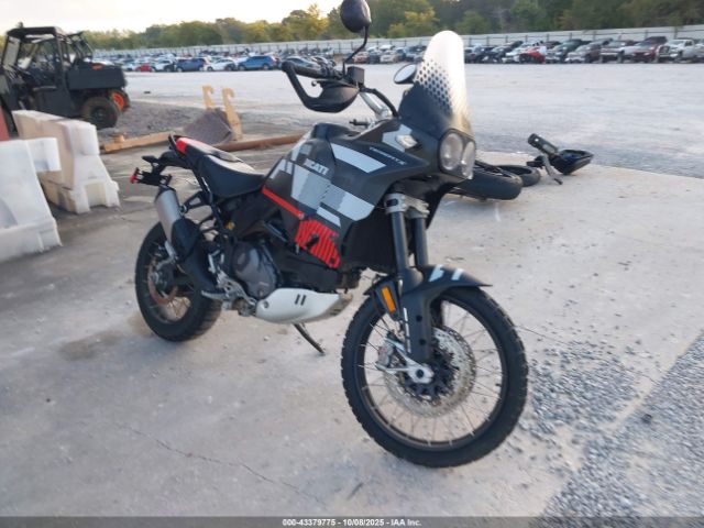 2024 DUCATI DESERT X ZDMXANDT3RB000397