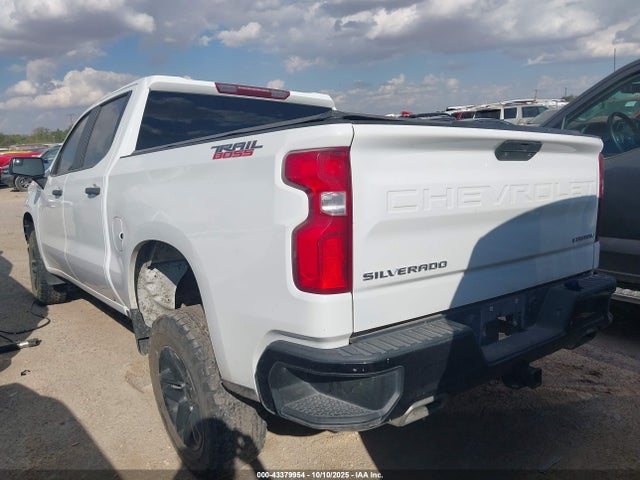 Chevrolet l82 2021 1GCPYCEF5MZ232374 Image 3