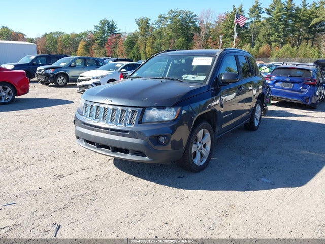 Jeep 2014 2014 1C4NJDEBXED530559 Image 2