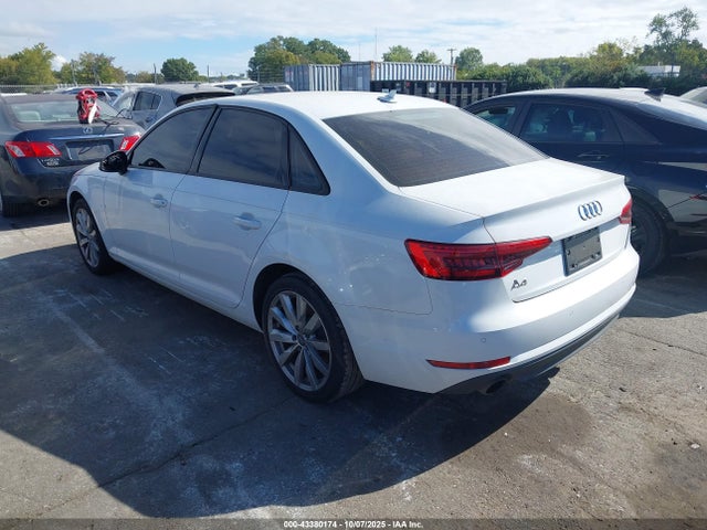 2017 AUDI A4 WAUGNAF49HN019609 Photo 2