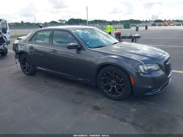 2019 CHRYSLER 300 2C3CCABG0KH559717