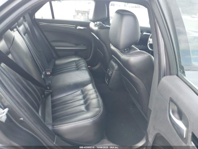 2019 CHRYSLER 300 2C3CCABG0KH559717 Photo 7