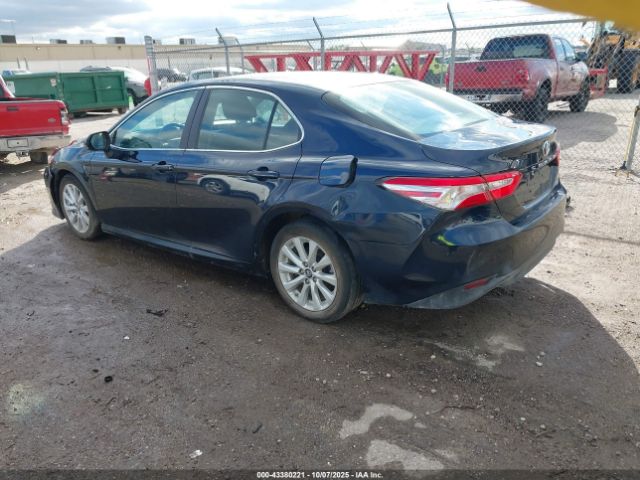2018 TOYOTA CAMRY 4T1B11HK4JU615383 Photo 2