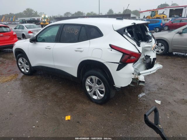 2024 CHEVROLET TRAX KL77LFE26RC033192 Photo 2