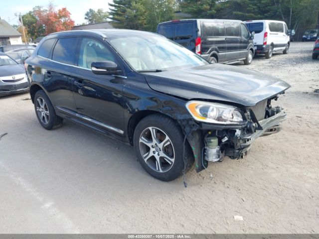 2015 VOLVO XC60 YV4902RK8F2666217