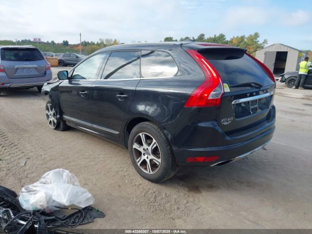 2015 VOLVO XC60 YV4902RK8F2666217 Photo 2