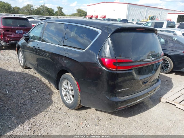 Chrysler Pacifica 2024 2C4RC1BG0RR135996 Image 3