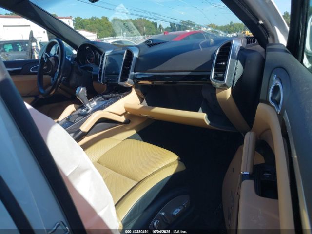 2017 PORSCHE CAYENNE WP1AA2A2XHKA91581 Photo 4