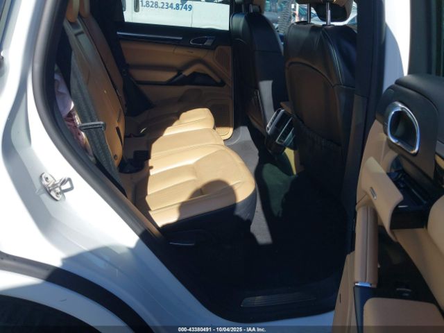2017 PORSCHE CAYENNE WP1AA2A2XHKA91581 Photo 7
