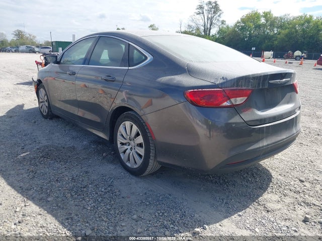 43380557 :رقم المزاد ، 1C3CCCFB2FN597070 vin ، 2015 Chrysler 200 Lx مزاد بيع