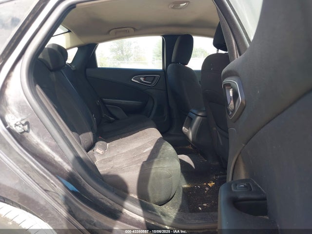 43380557 :رقم المزاد ، 1C3CCCFB2FN597070 vin ، 2015 Chrysler 200 Lx مزاد بيع