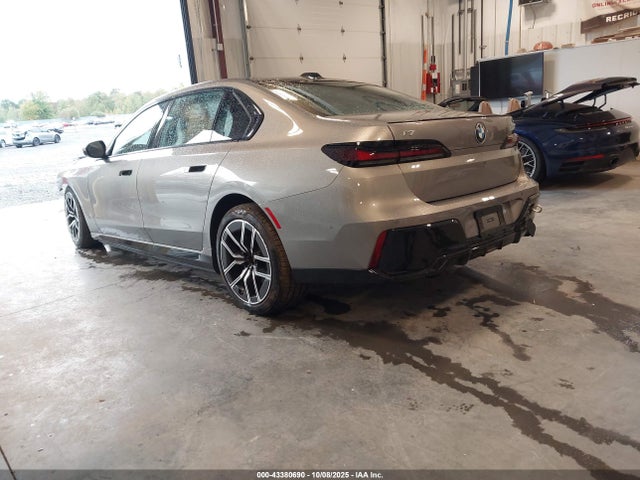 2024 BMW I7 WBY53EJ07RCR10523 Photo 2