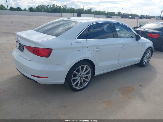 2015 AUDI A3 WAUACGFF9F1002930 Photo 3