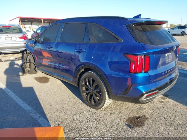2021 KIA SORENTO 5XYRK4LF0MG039941 Photo 2