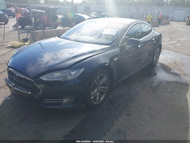 2014 TESLA MODEL S 5YJSA1H1XEFP52936 Photo 1
