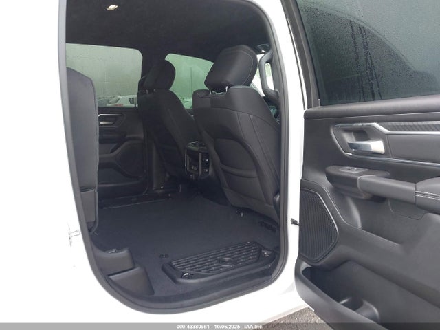 2026 Ram 1500 Big Horn  4x4 5'7 Box მანქანა იყიდება აუქციონზე, vin: 1C6SRFFP1TN165236, აუქციონის ნომერი: 43380981