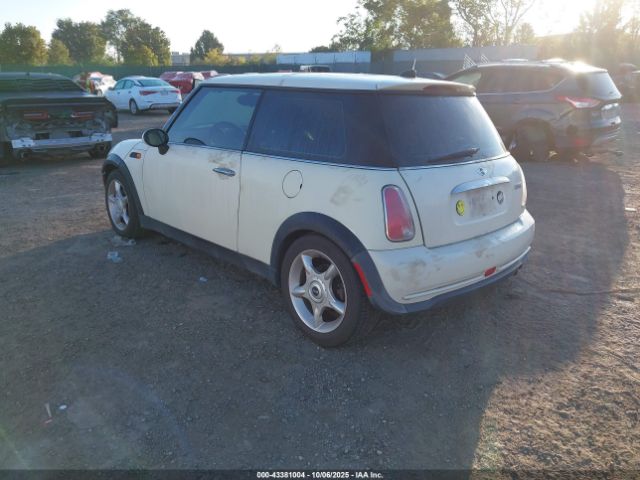 2005 MINI COOPER WMWRC33525TK61432 Photo 2