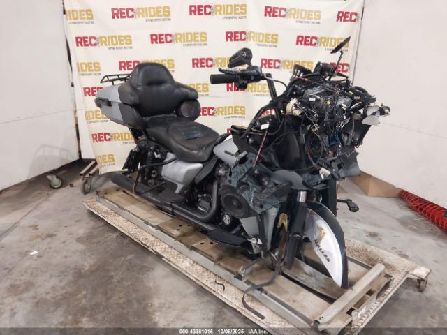 2020 HARLEY-DAVIDSON FLTRK 1HD1KZF1XLB641411