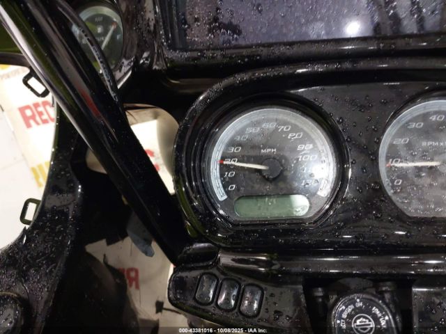 2020 HARLEY-DAVIDSON FLTRK 1HD1KZF1XLB641411 Photo 6