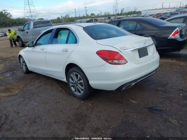 2018 MERCEDES-BENZ C 300 55SWF4KB9JU247064 Photo 2