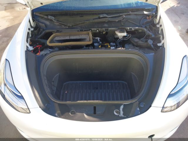 2021 TESLA MODEL Y 5YJYGDEE0MF076108 Photo 9
