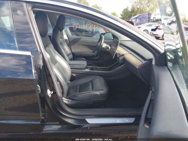 2018 TESLA MODEL 3 5YJ3E1EB1JF103137 Photo 4