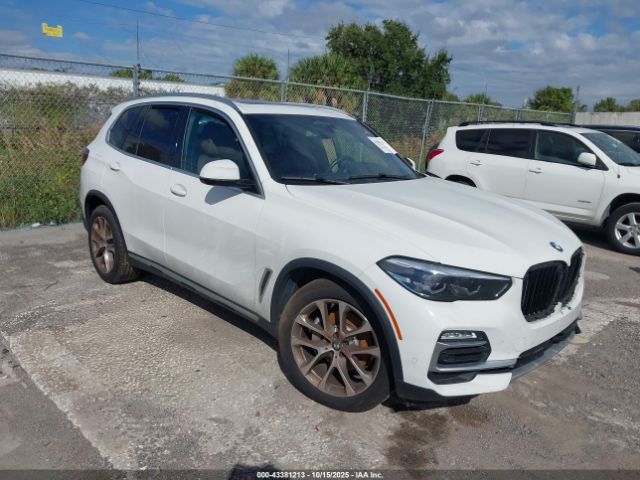 2021 BMW X5 5UXCR6C07M9E83555