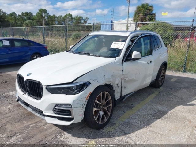2021 BMW X5 5UXCR6C07M9E83555 Photo 1