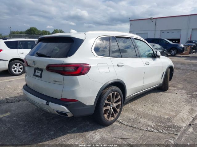 2021 BMW X5 5UXCR6C07M9E83555 Photo 3
