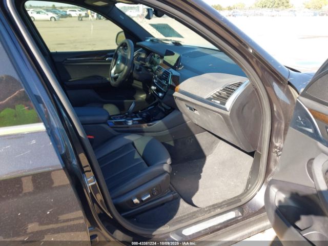 2018 BMW X3 5UXTR9C52JLD66364 Photo 4