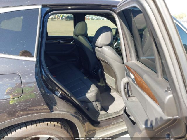 2018 BMW X3 5UXTR9C52JLD66364 Photo 7