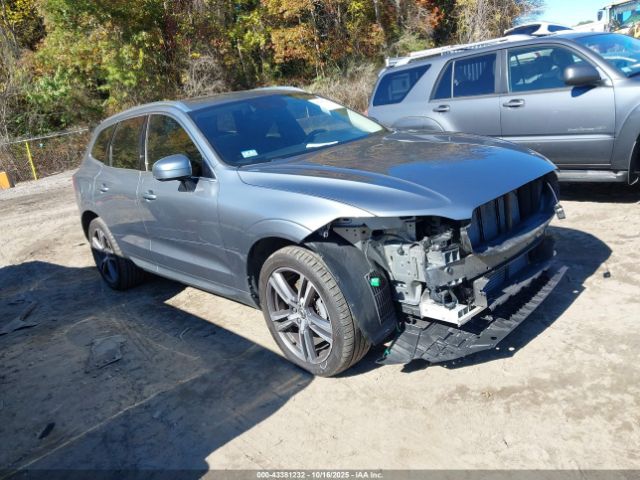 2018 VOLVO XC60 LYV102RKXJB083719 Photo 0