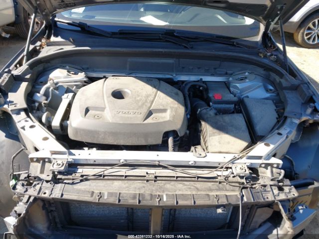 2018 VOLVO XC60 LYV102RKXJB083719 Photo 9