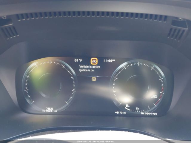 2018 VOLVO XC60 LYV102RKXJB083719 Photo 6