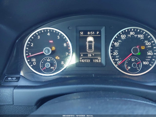 WVGBV7AX4FW572060 Volkswagen 2015