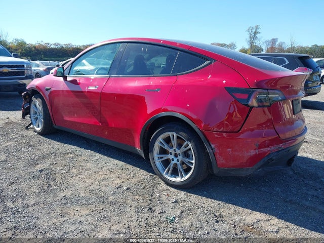 2023 TESLA MODEL Y 7SAYGAEE2PF770000 Photo 2