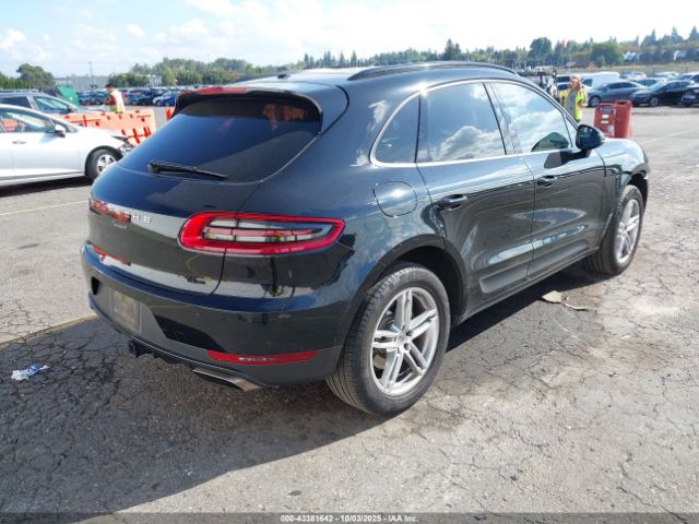 2017 PORSCHE MACAN WP1AA2A50HLB82637 Photo 3
