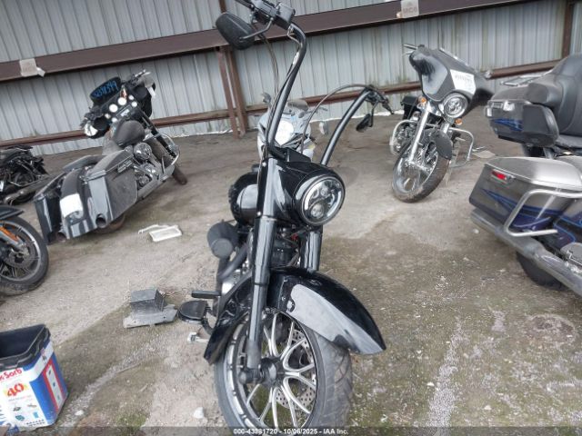 2010 HARLEY-DAVIDSON FLSTFB 1HD1JN51XAB025766 Photo 4