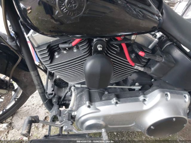 2010 HARLEY-DAVIDSON FLSTFB 1HD1JN51XAB025766 Photo 8