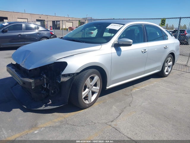1VWAT7A35FC083250 Volkswagen Passat