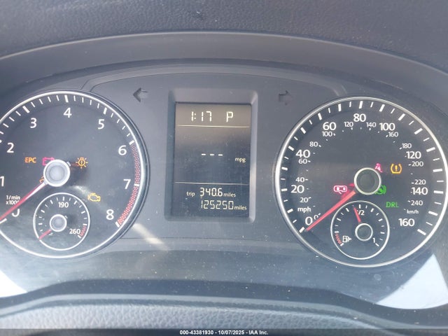 1VWAT7A35FC083250 Volkswagen Passat