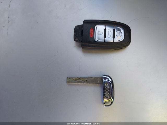 43382068 :رقم المزاد ، WA1LKAFP9AA005365 vin ، 2010 Audi Q5 3.2 Premium مزاد بيع