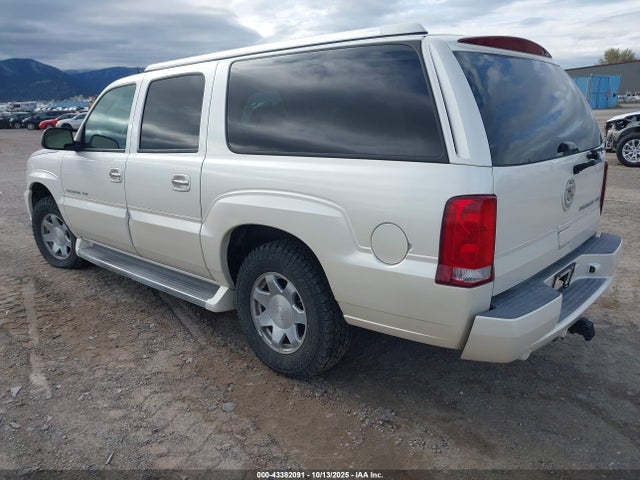 2005 CADILLAC ESCALADE ESV 3GYFK66N65G158821 Photo 2