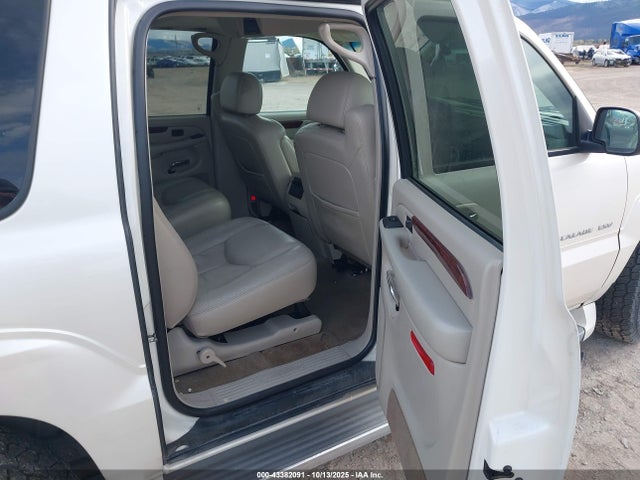 2005 CADILLAC ESCALADE ESV 3GYFK66N65G158821 Photo 7