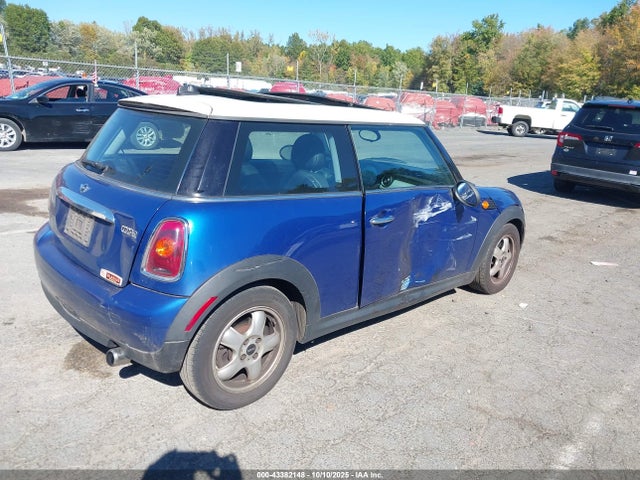 2007 MINI COOPER WMWMF335X7TU62189 Photo 3