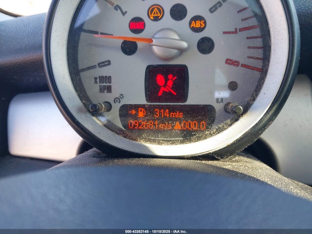 2007 MINI COOPER WMWMF335X7TU62189 Photo 6