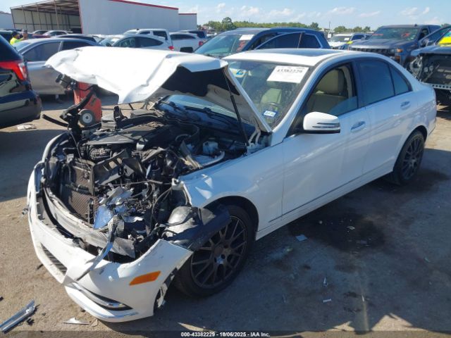 2013 MERCEDES-BENZ C 300 WDDGF8AB9DR259489 Photo 1