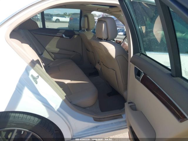 2013 MERCEDES-BENZ C 300 WDDGF8AB9DR259489 Photo 7